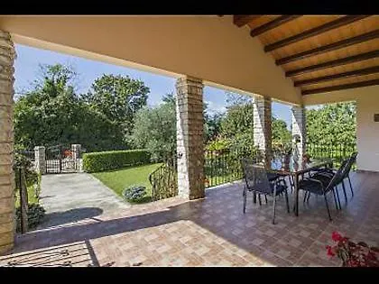 Vila Villa With Pool Nedeščina