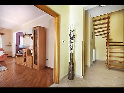 Villa With Pool Vila *