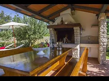 Vila Villa With Pool